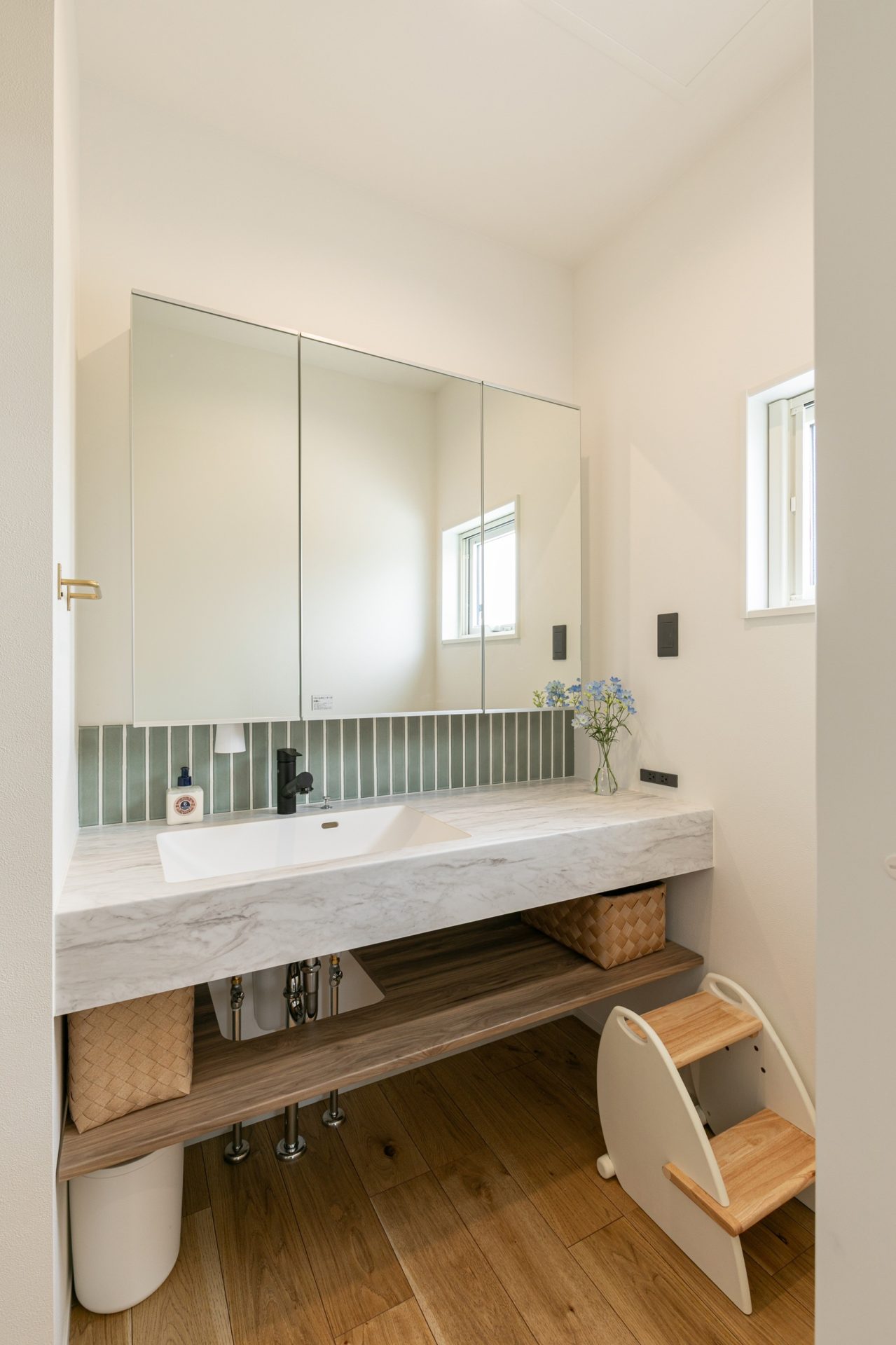 回遊動線で家事楽な家05