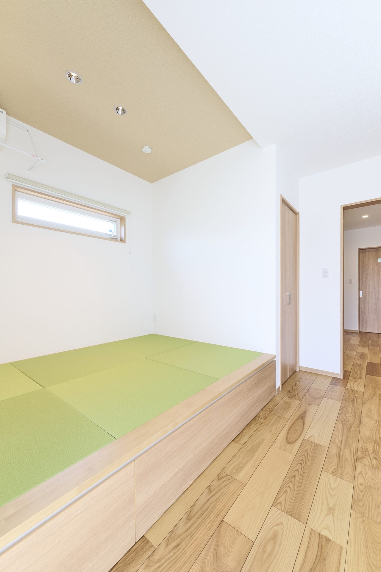 家族の笑顔を生む大屋根の”平屋風”住宅07