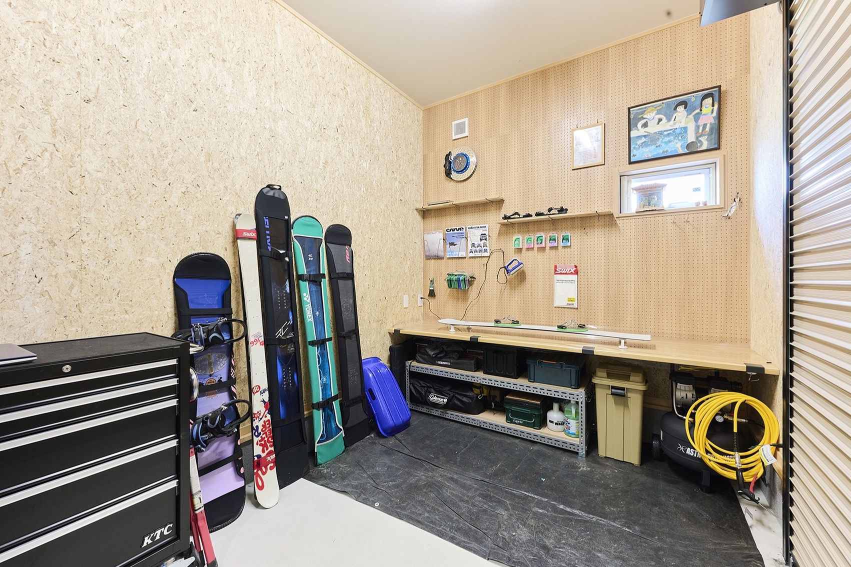 家族の笑顔を生む大屋根の”平屋風”住宅09