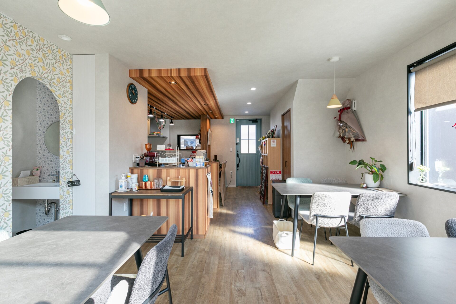 オーナー様の想いを形にした　くつろぎのカフェ04