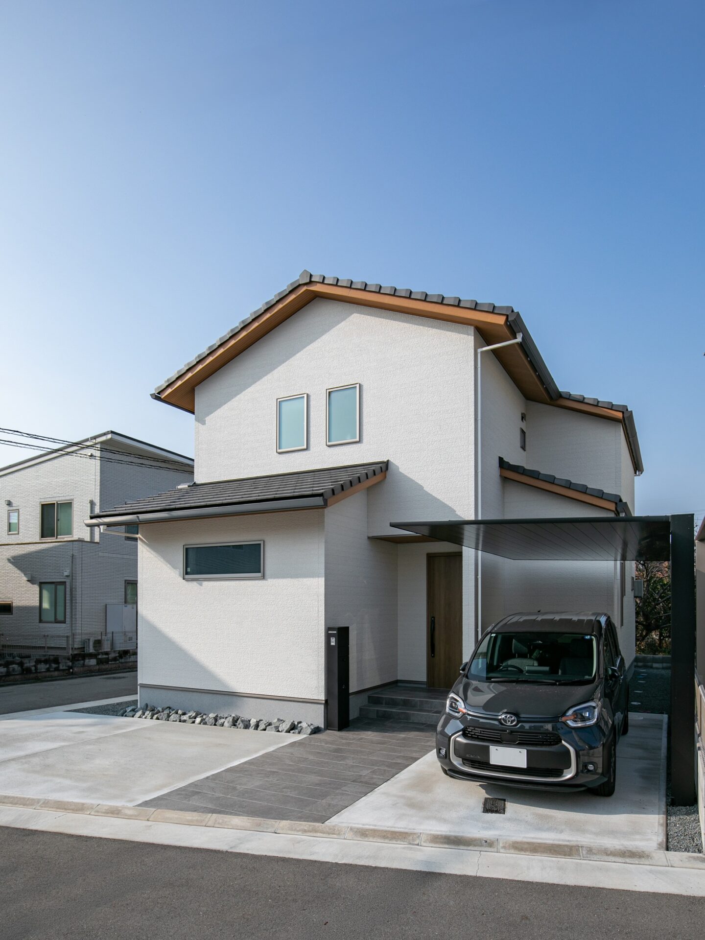 時を重ねても美しい、切妻屋根の住まい10
